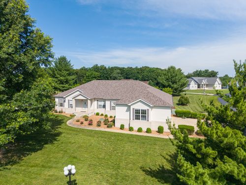 14205 Mcraven Ln, Mount Vernon, IL, 62864-6698 | Card Image
