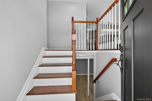 3103 Falcon Ave, Medford, NY, 11763-1717 | Card Image