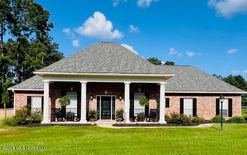 104 Cottoncreek Drive, Hattiesburg, MS, 39402 | Card Image