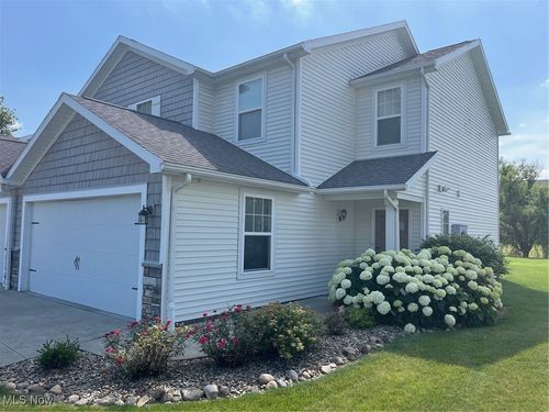 1315 Cascade Circle E, Canton, OH, 44708 | Card Image