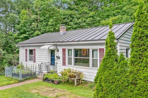 18 Maplewood Ave, Barre, VT, 05641-3014 | Card Image