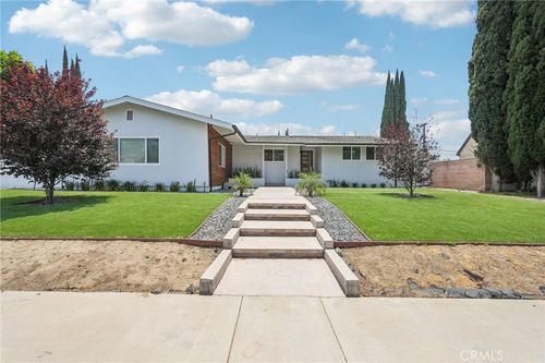 20042 Lassen St, Chatsworth, CA, 91311 | Card Image