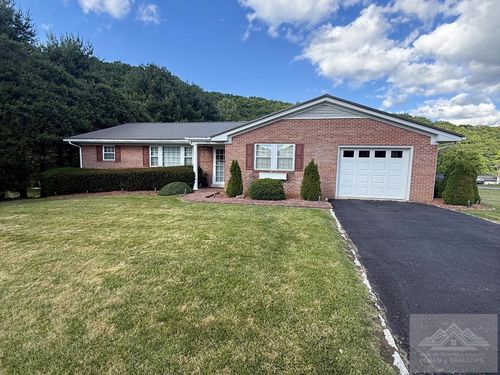 500 Mountain View Dr, Bluefield, VA, 24605-1620 | Card Image