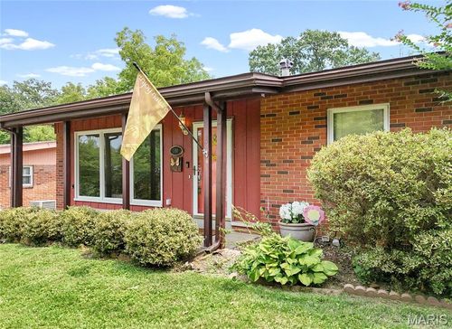 508 Crestvale Dr, Saint Louis, MO, 63119-1530 | Card Image