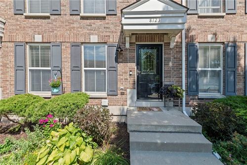 8123 N Oakley Ave, Kansas City, MO, 64119-7838 | Card Image