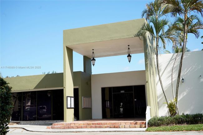 APT-301 - 4215 N University Dr, Condo with 2 bedrooms, 2 bathrooms and null parking in Sunrise FL | Image 30