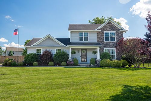 25 Fieldcrest Dr, Centerburg, OH, 43011-9028 | Card Image