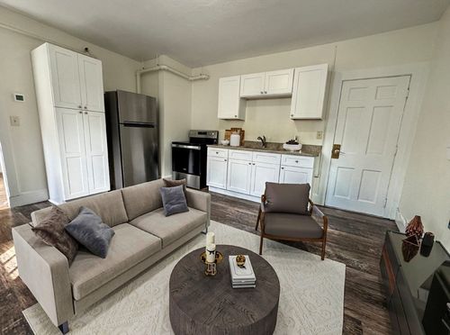 apt-5-15 Commonwealth Ave, Concord, MA, 01742-3056 | Card Image