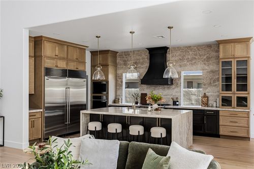 420 Pinnacle Heights Ln, Las Vegas, NV, 89144-0804 | Card Image