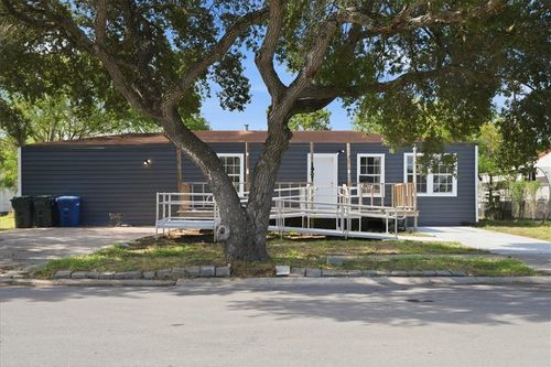 1907 Shely St, Corpus Christi, TX, 78404-4069 | Card Image