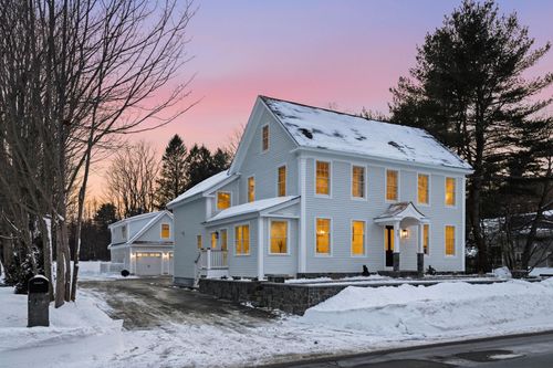 17 Piscassic Rd, Newfields, NH, 03856-8206 | Card Image