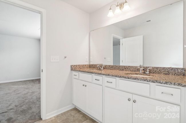 Primary Bathroom | Image 30