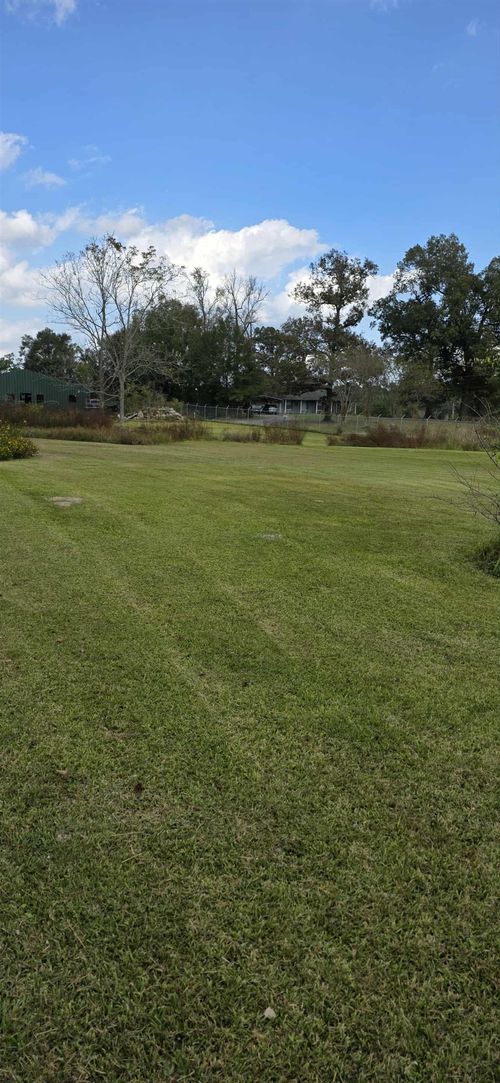 195 County Road 4187, Orange, TX, 77632-6322 | Card Image