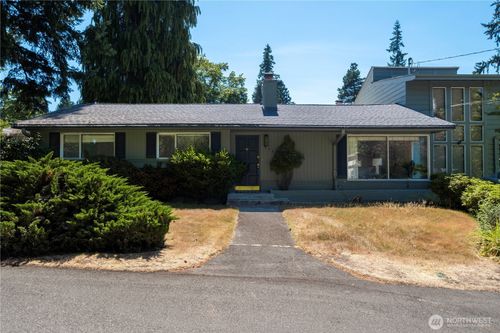 941 20th Pl W, Kirkland, WA, 98033-4812 | Card Image