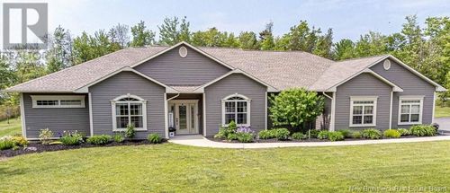 17 Cedar Circle Rd, Douglas, NB, E3G8B9 | Card Image