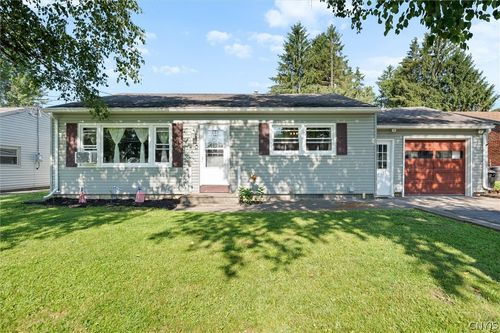 105 Throop Ave, Auburn, NY, 13021-5056 | Card Image