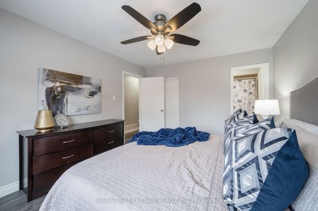 125 Guthrie Cres, House other with 3 bedrooms, 2 bathrooms and 4 parking in Whitby ON | Image 27