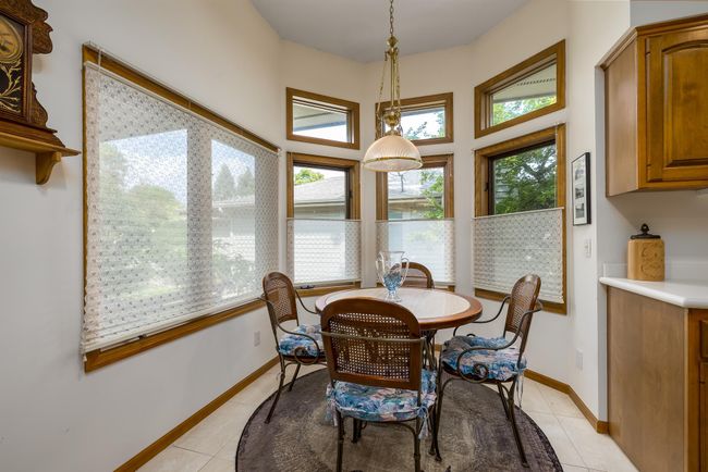 8991 Ferndale Ln, Townhouse with 2 bedrooms, 3 bathrooms and null parking in Eden Prairie MN | Image 6