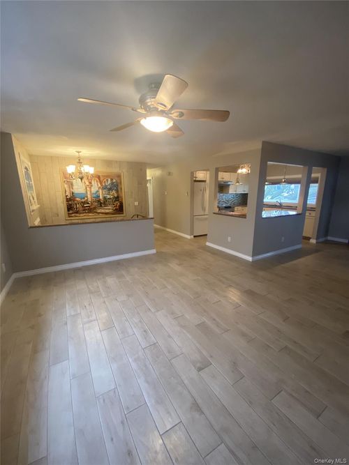 2-415 West Dr, Copiague, NY, 11726-5125 | Card Image