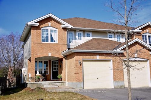 37 Steel St, Gloucester, ON, K1J8V4 | Card Image