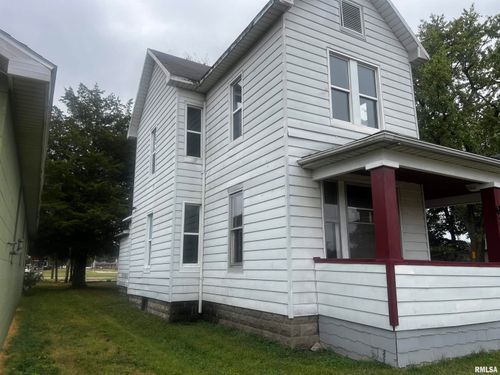 635 S Locust St, Centralia, IL, 62801-4225 | Card Image