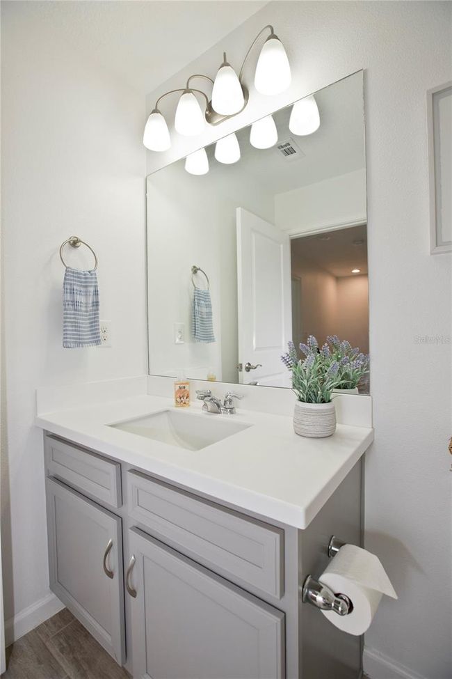 Bath 2 | Image 27