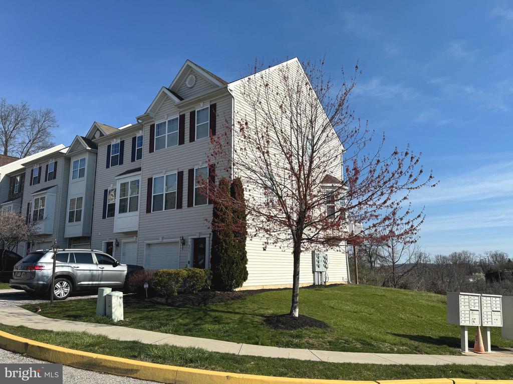 Clay Ave, Dallastown, PA 17313