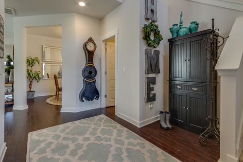 1324 Gentry Dr, Clarksville, TN, 37043-3090 | Card Image
