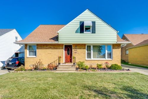 179 Willard Ave, Bedford, OH, 44146-2219 | Card Image
