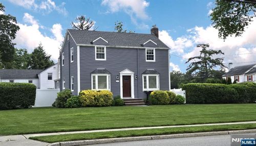 306 Boulevard, Pompton Plains, NJ, 07444-1703 | Card Image