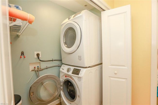 APT-432B - 3738 Sandpiper Rd, House attached with 4 bedrooms, 3 bathrooms and null parking in Virginia Beach VA | Image 39