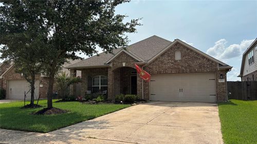 9810 Shimmering Lakes Dr, Rosharon, TX, 77583-1050 | Card Image