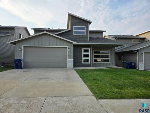 504 W Cascade St, Sioux Falls, SD, 57108-3166 | Card Image