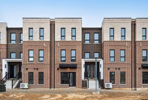 36-70 Kenesky Dr, Hamilton, ON, L8B0R4 | Card Image