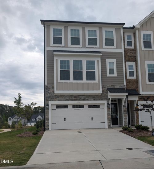10058 Secluded Garden Drive, Apex, NC, 27523 | Card Image