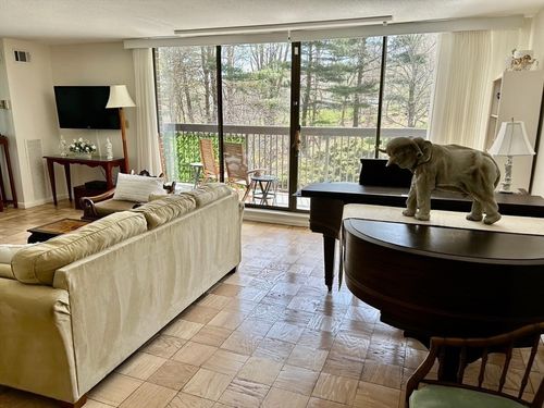 unit-309-40 Village Rd, Middleton, MA, 01949-1246 | Card Image
