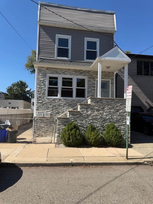 769 1st St, Secaucus, NJ, 07094 | Card Image