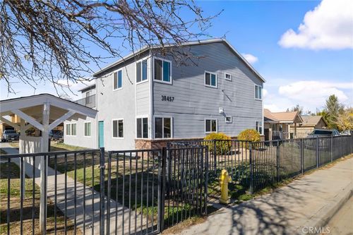 38457 10th E, Palmdale, CA, 93550 | Card Image