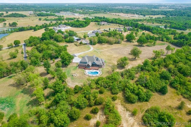 8320 E 80 Th St N, House other with 4 bedrooms, 6 bathrooms and null parking in Owasso OK | Image 6