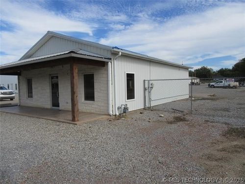 1008 N Main St, McAlester, OK, 74501-3952 | Card Image