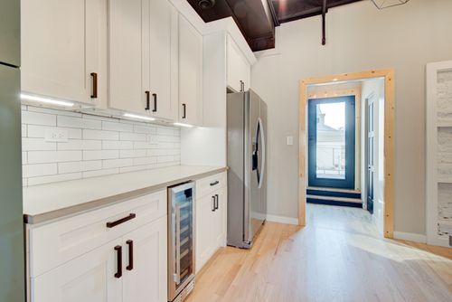 221 W Main St, St. Charles, IL, 60174-1811 | Card Image