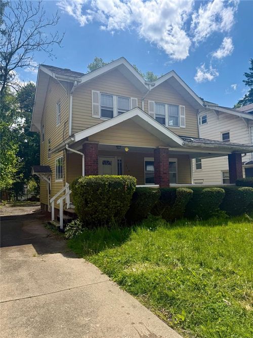 316 E Sheridan Ave, New Castle, PA, 16105-2625 | Card Image