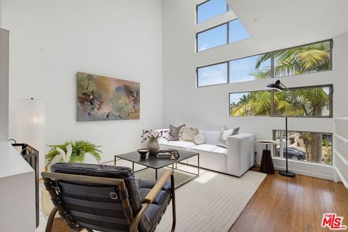 c6-821 Bay St, Santa Monica, CA, 90405 | Card Image