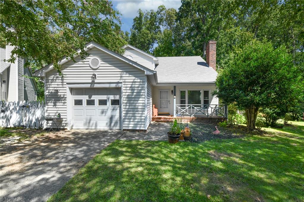 Irving Park Ln, Greensboro, NC 27455