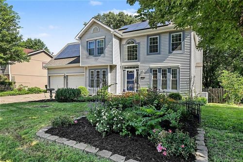 722 Deerfield St, Leavenworth, KS, 66048-5541 | Card Image