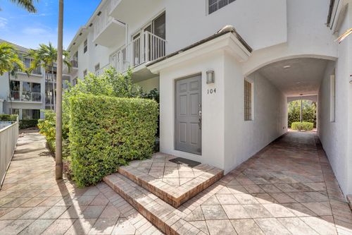 104-2725 Ne 8th Ave, Wilton Manors, FL, 33334-2631 | Card Image