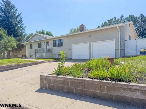 1124 E 8th St, Kimball, NE, 69145-1801 | Card Image