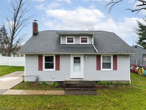 244 Tanglewood Trl, Chippewa Lake, OH, 44215-9655 | Card Image