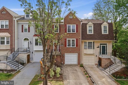 7211 Squirrel Run Ct, SPRINGFIELD, VA, 22152-3654 | Card Image