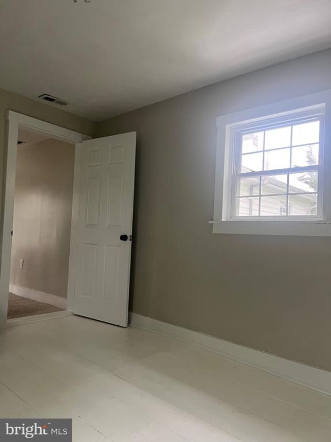 7979 Main St, House other with 3 bedrooms, 2 bathrooms and null parking in MIDDLETOWN VA | Image 25